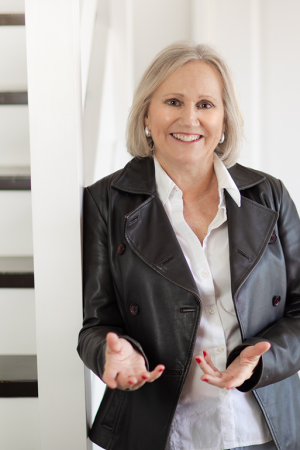 Dr Carol Cooper